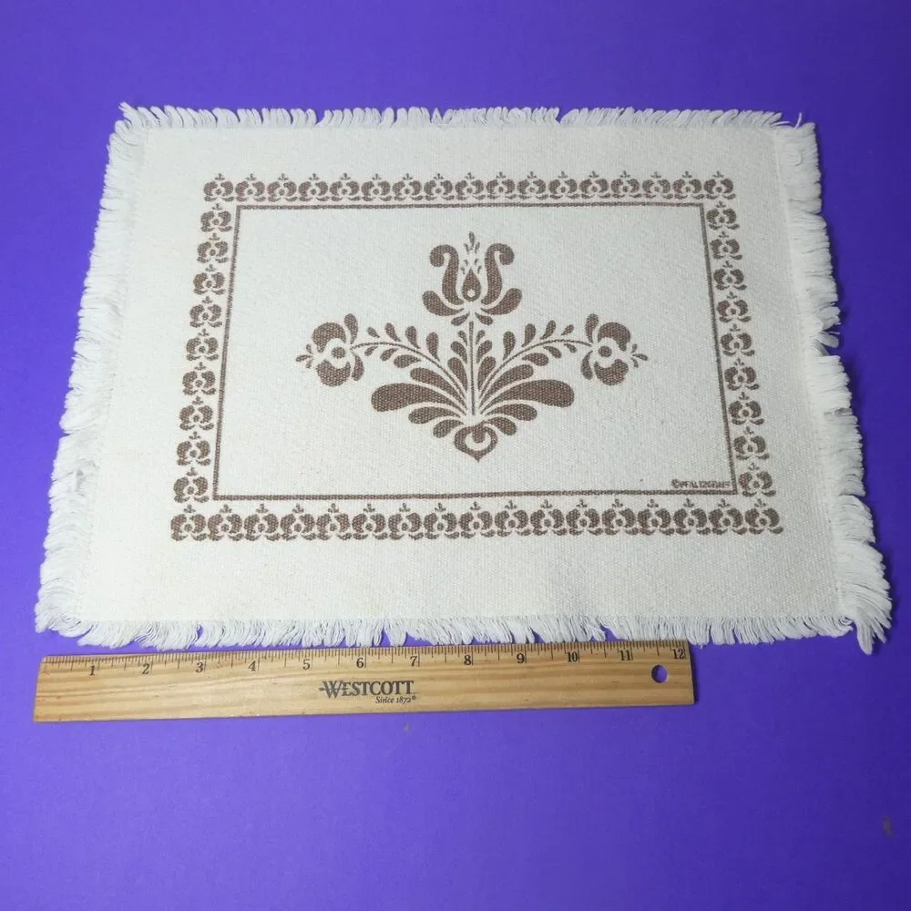 Pfaltzgraff Village Set of 8 Woven Cloth Placemats 12